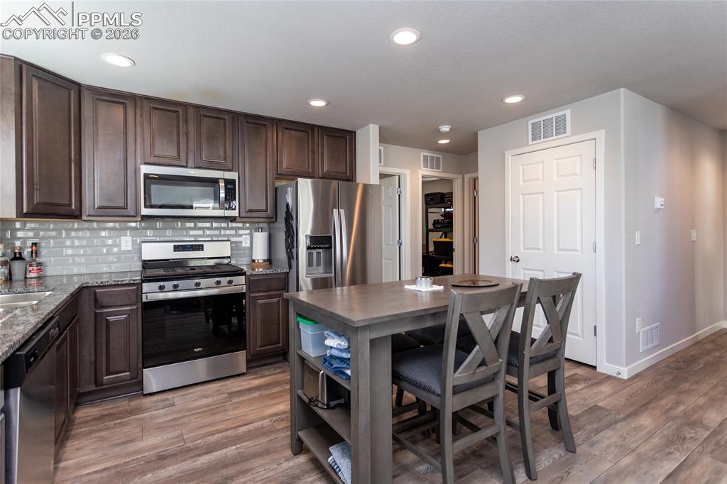 Image 12 of 34: Kitchen