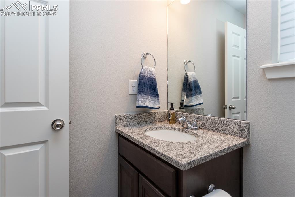 Image 17 of 34: Bathroom