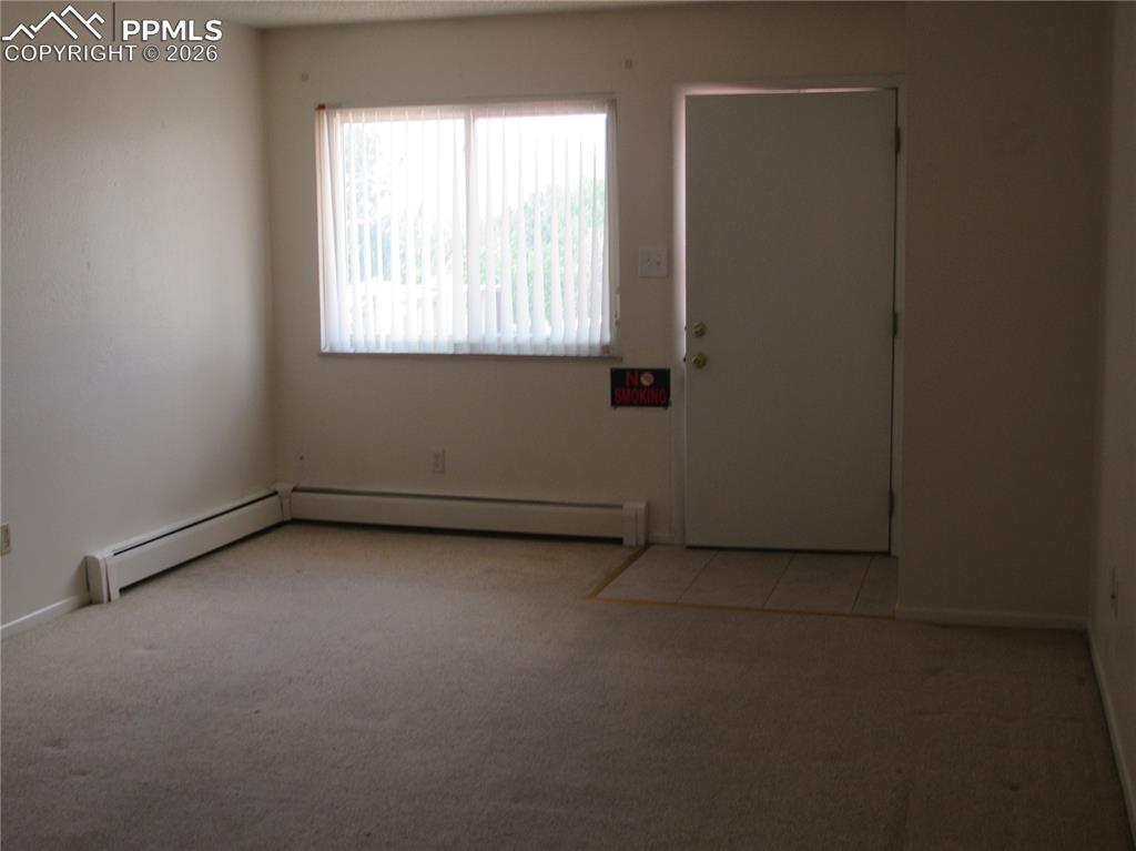 Image 12 of 14: Living Room