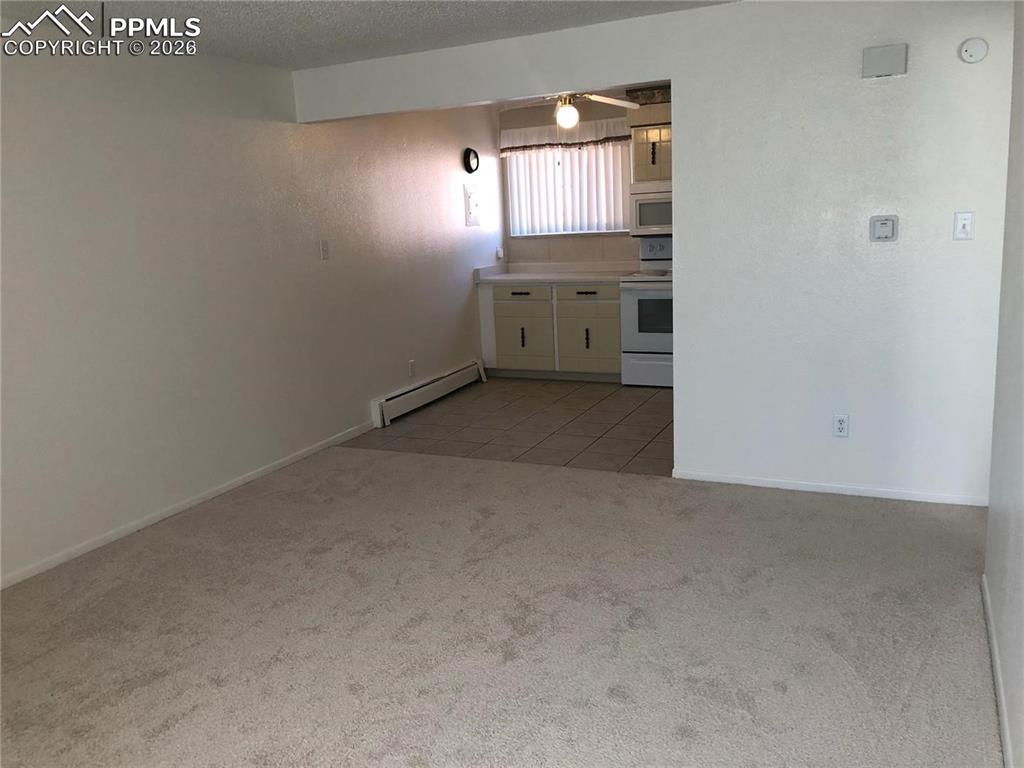 Image 9 of 14: Living Room