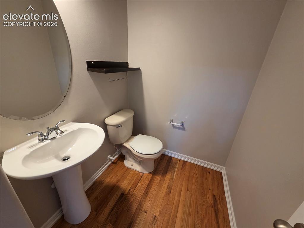 Image 20 of 24: Bathroom