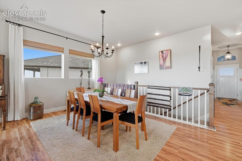 Image 13 of 39: Dining Area