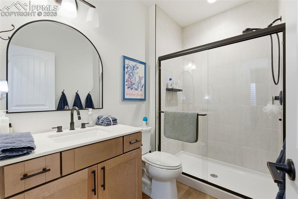 Image 48 of 50: Bathroom