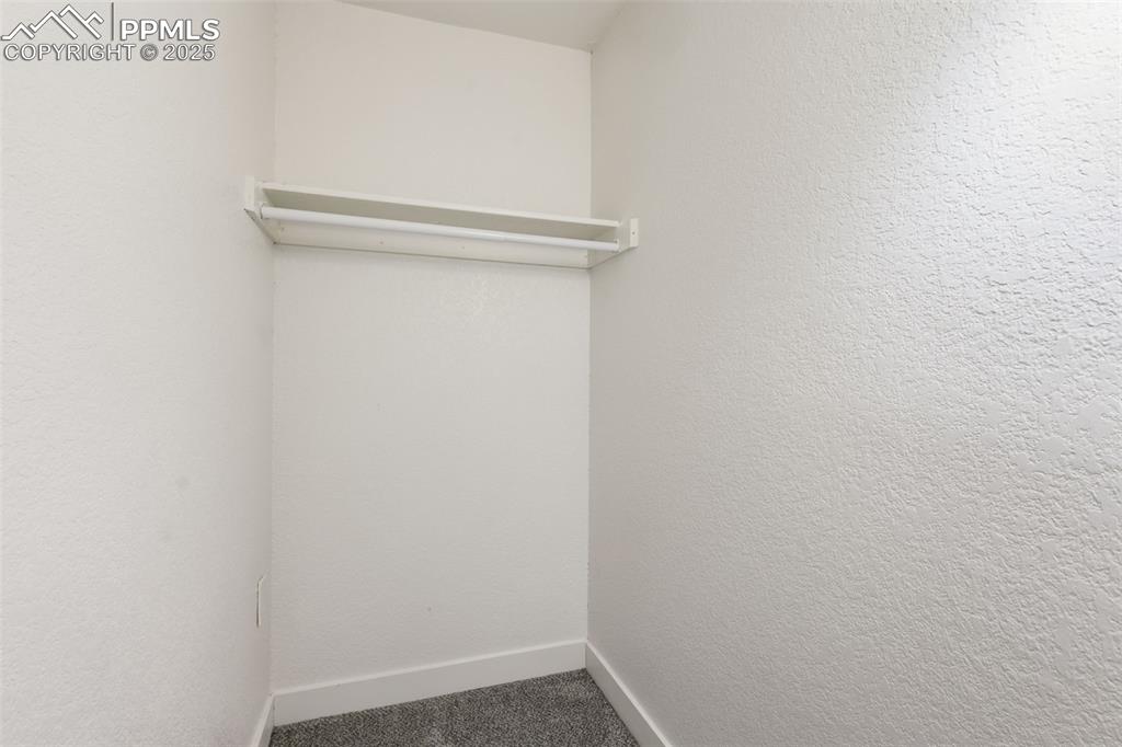 Image 20 of 27: Closet