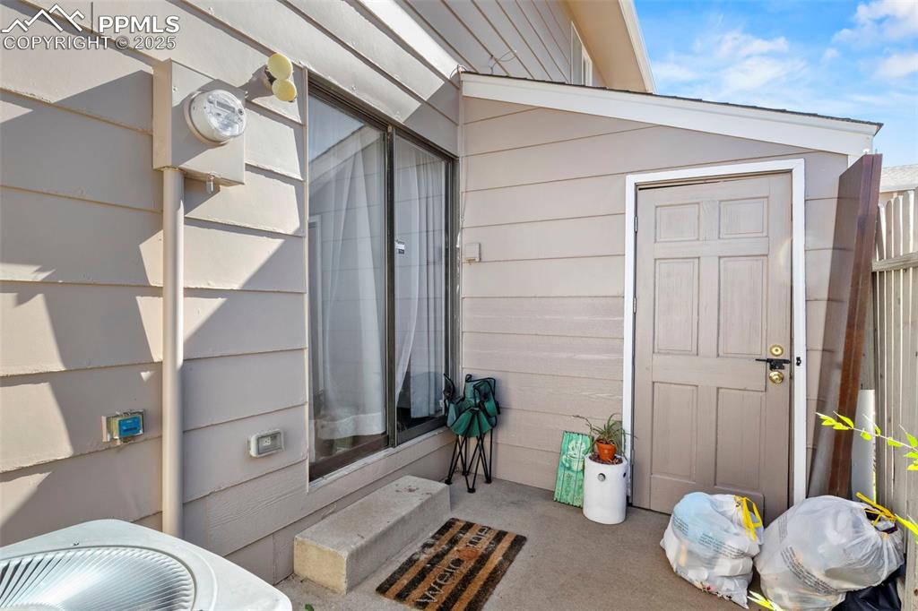 Image 27 of 31: Doorway to property