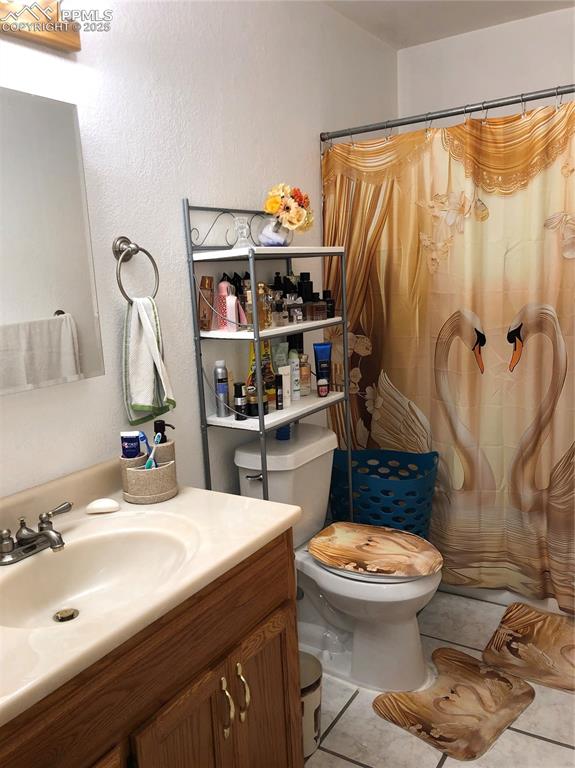 Image 15 of 25: Bathroom