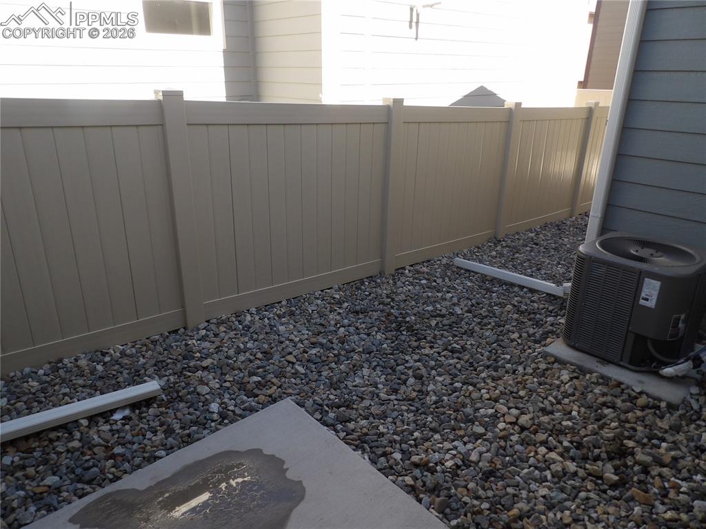 Image 22 of 22: Yard