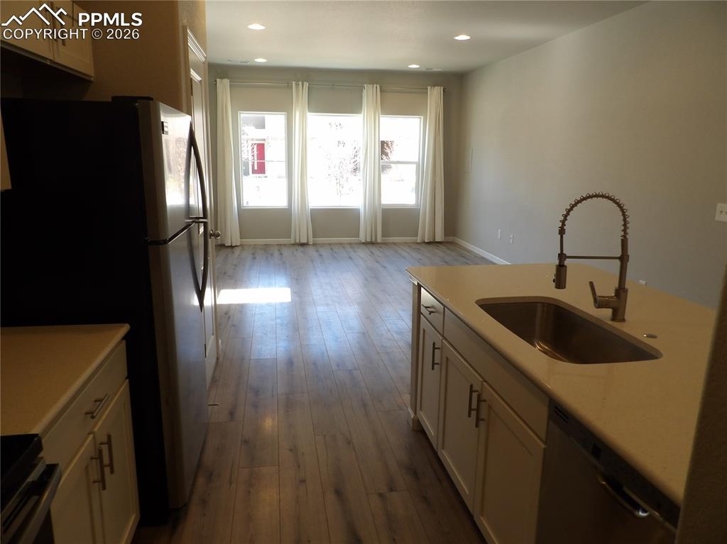 Image 6 of 22: Kitchen