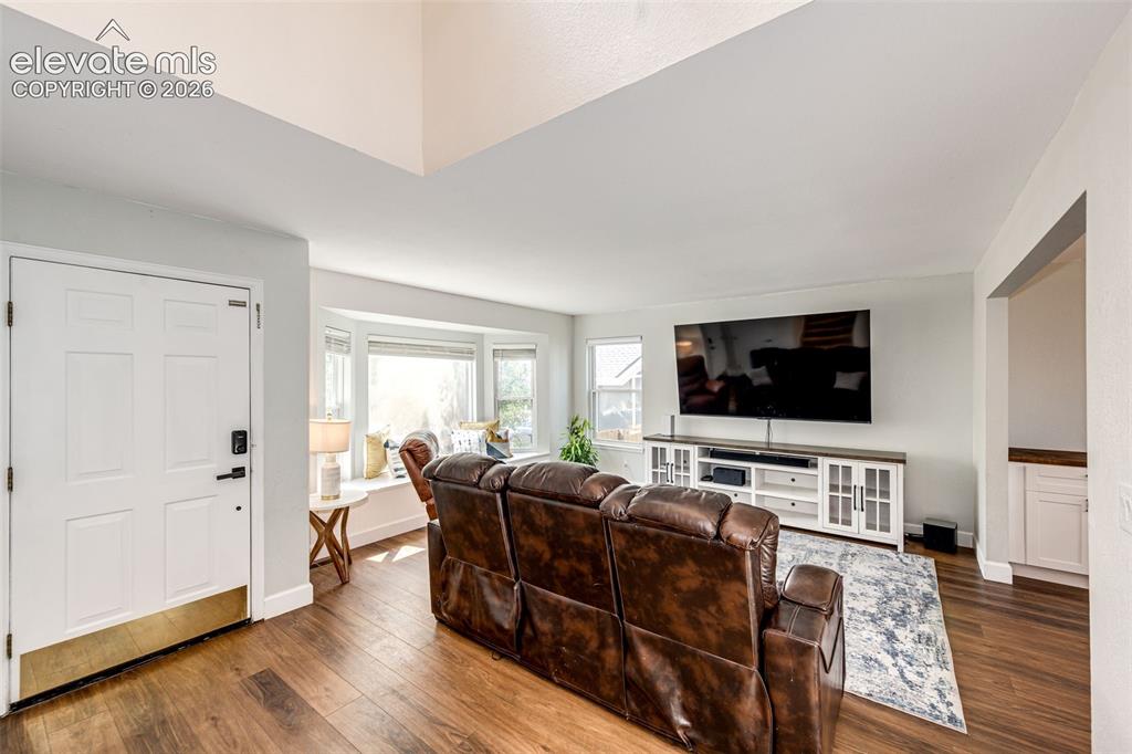 Image 14 of 40: Living Room