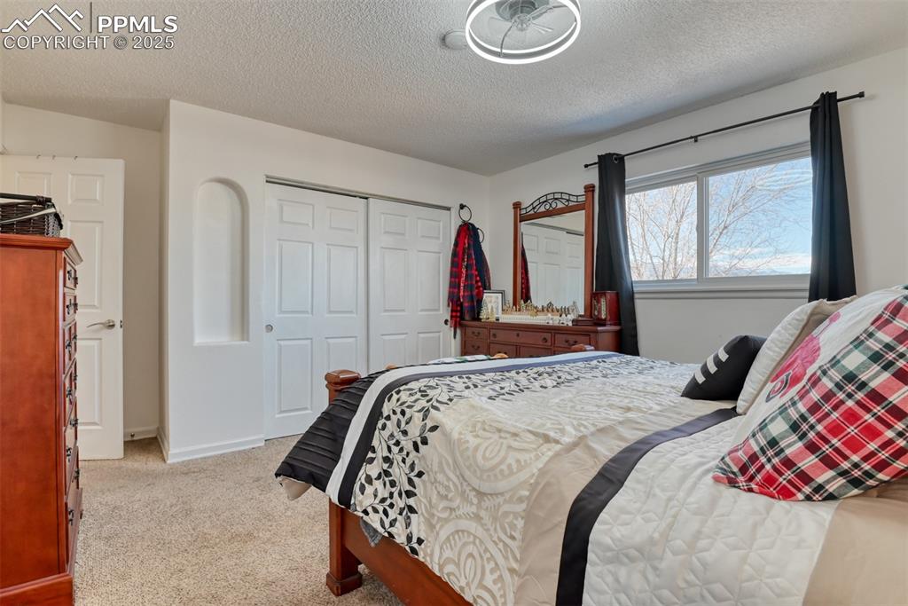 Image 17 of 39: Bedroom