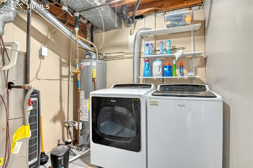 Image 39 of 39: Laundry