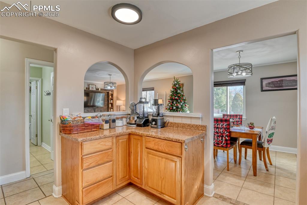 Image 7 of 39: Kitchen