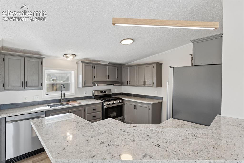 Image 3 of 36: Kitchen