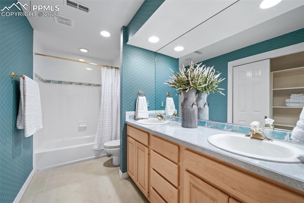 Image 35 of 50: No Description Available