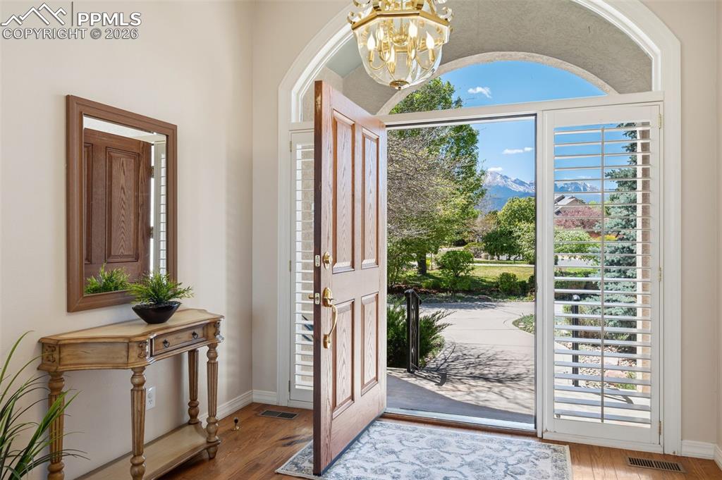 Image 5 of 50: No Description Available