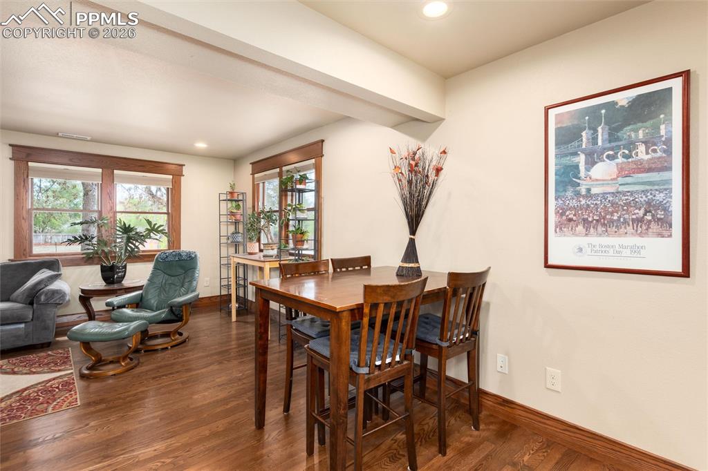 Image 12 of 49: Dining Area