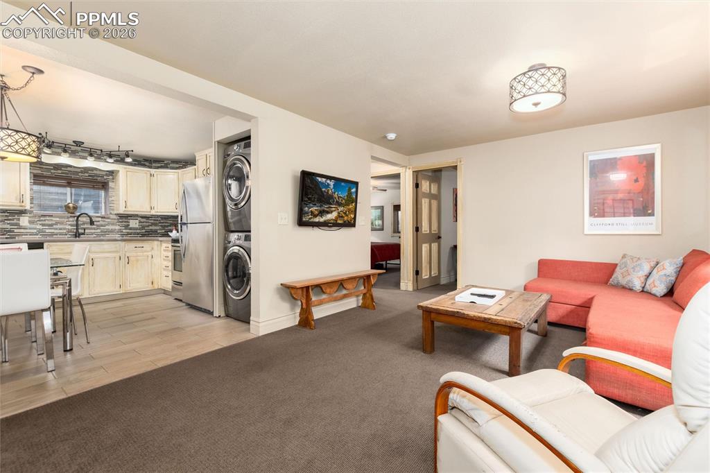 Image 31 of 49: Living Room