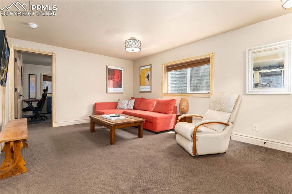 Image 32 of 49: Living Room