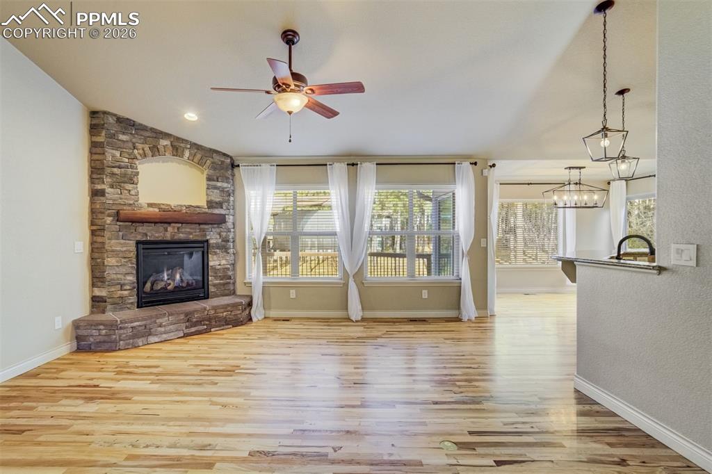 Image 4 of 38: Living Room