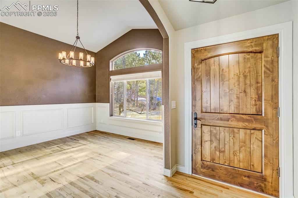 Image 5 of 38: Dining Room