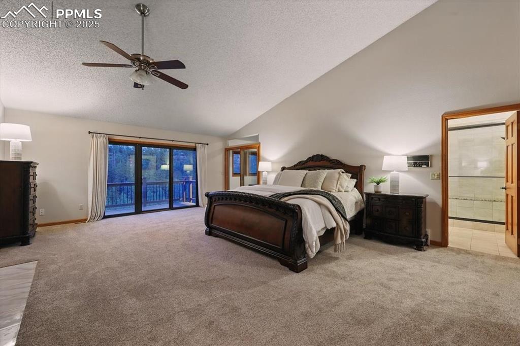 Image 24 of 50: Bedroom