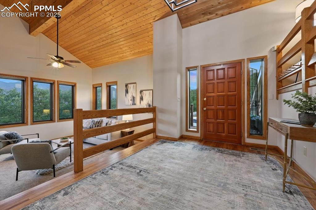 Image 46 of 50: Entry