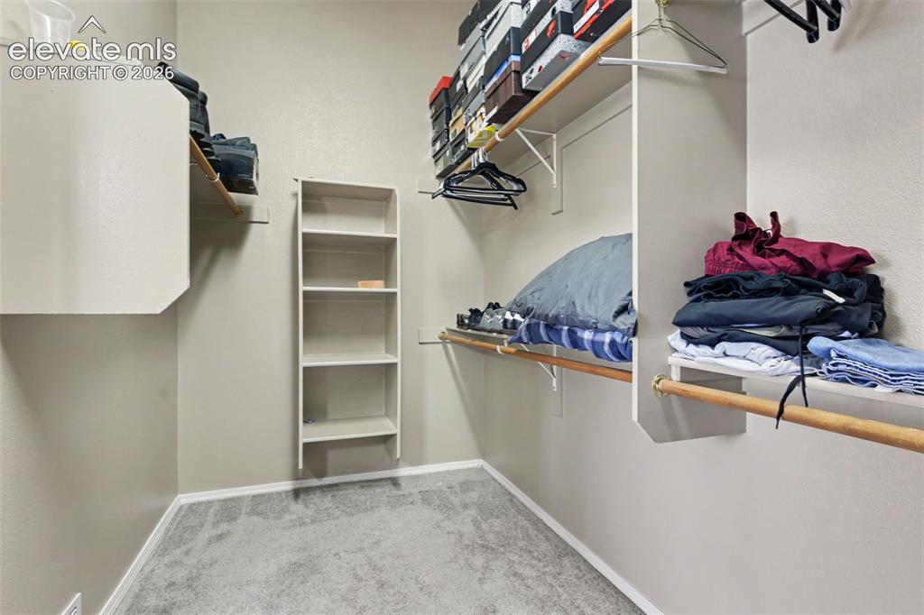 Image 19 of 40: Closet