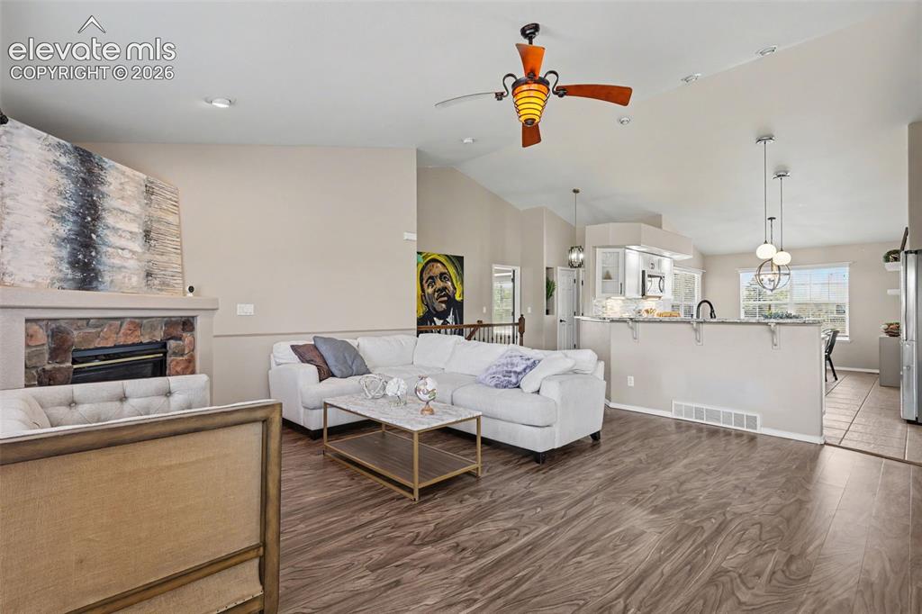 Image 8 of 40: Living Room