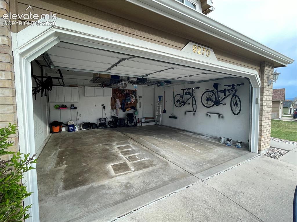 Image 50 of 50: Garage