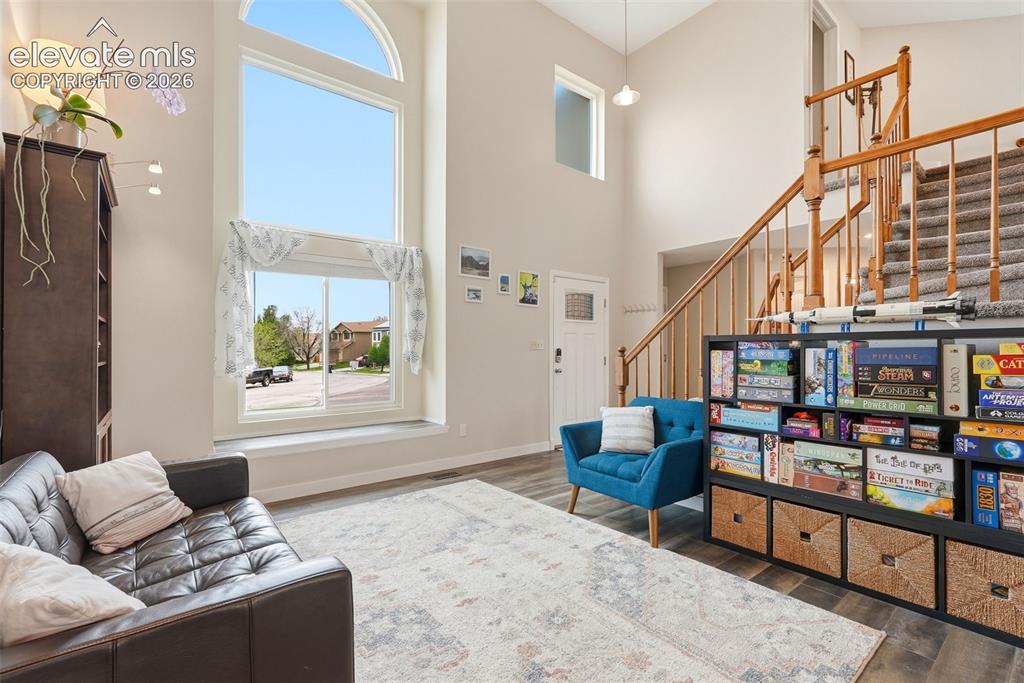 Image 6 of 50: Huge bay windows provide plenty of natural light