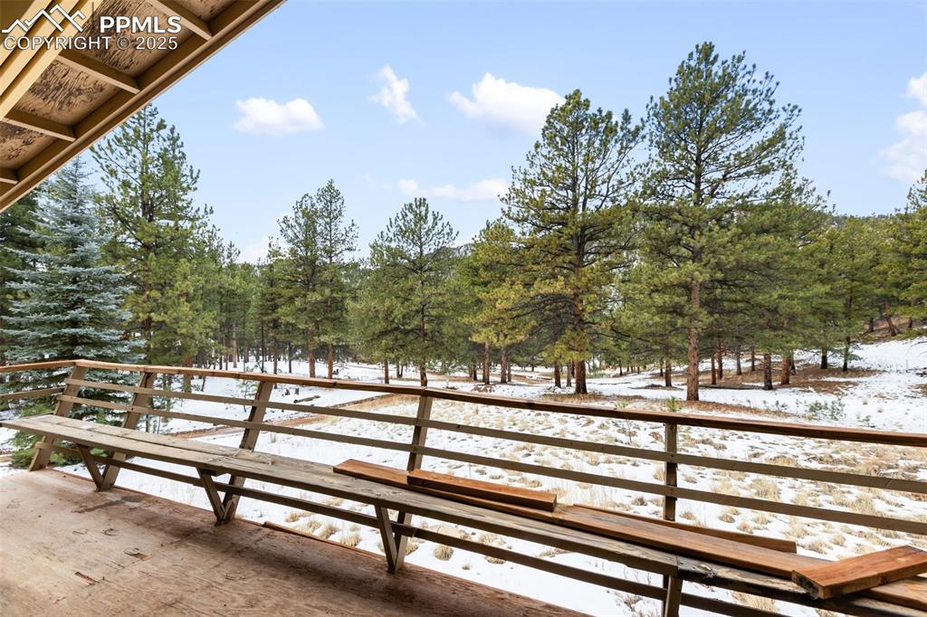 Image 13 of 46: Deck