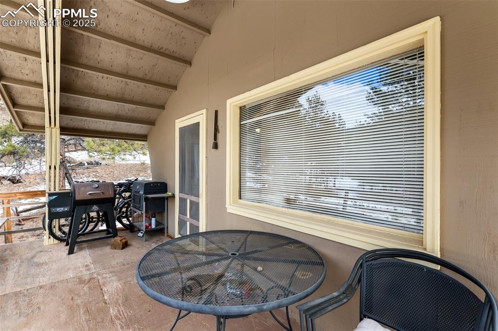 Image 15 of 46: Deck