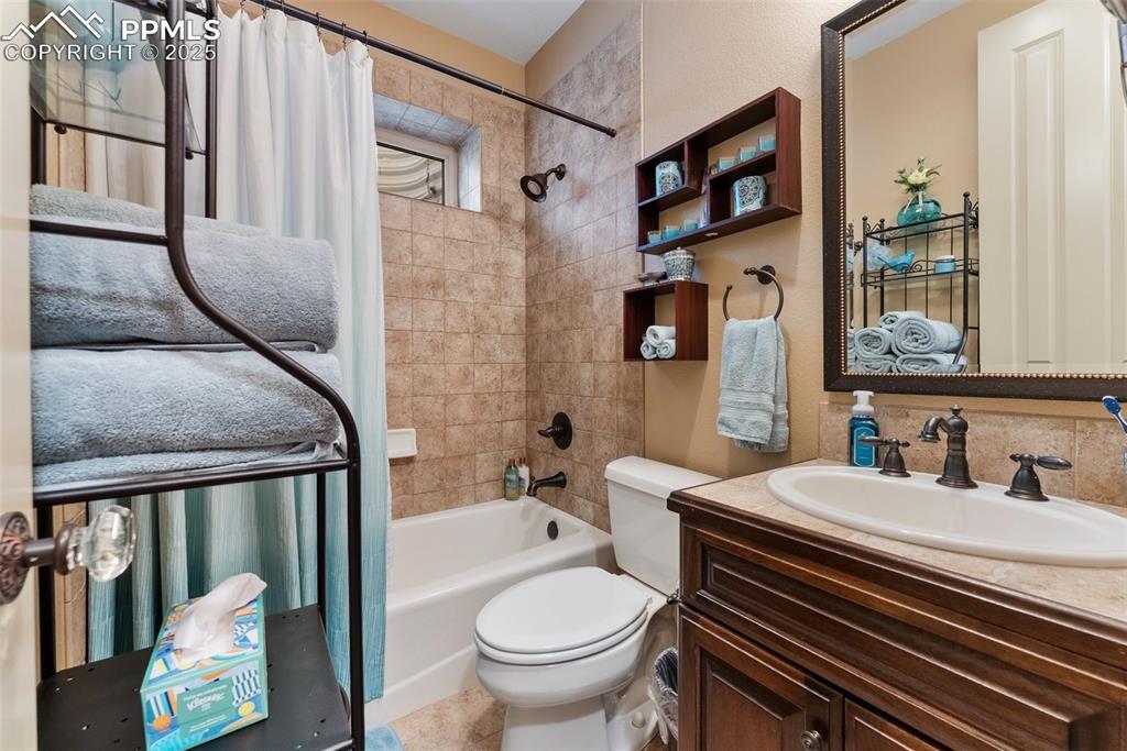 Image 39 of 50: Fourth full bathroom