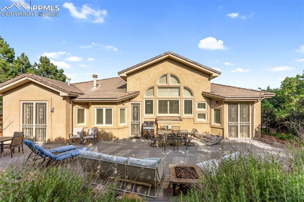 Image 46 of 50: Back of Structure