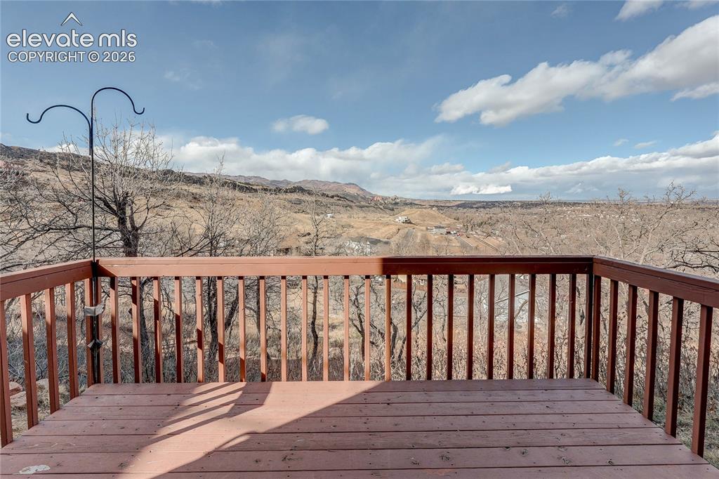 Image 11 of 41: Deck