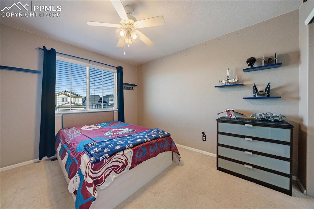 Image 10 of 27: Bedroom