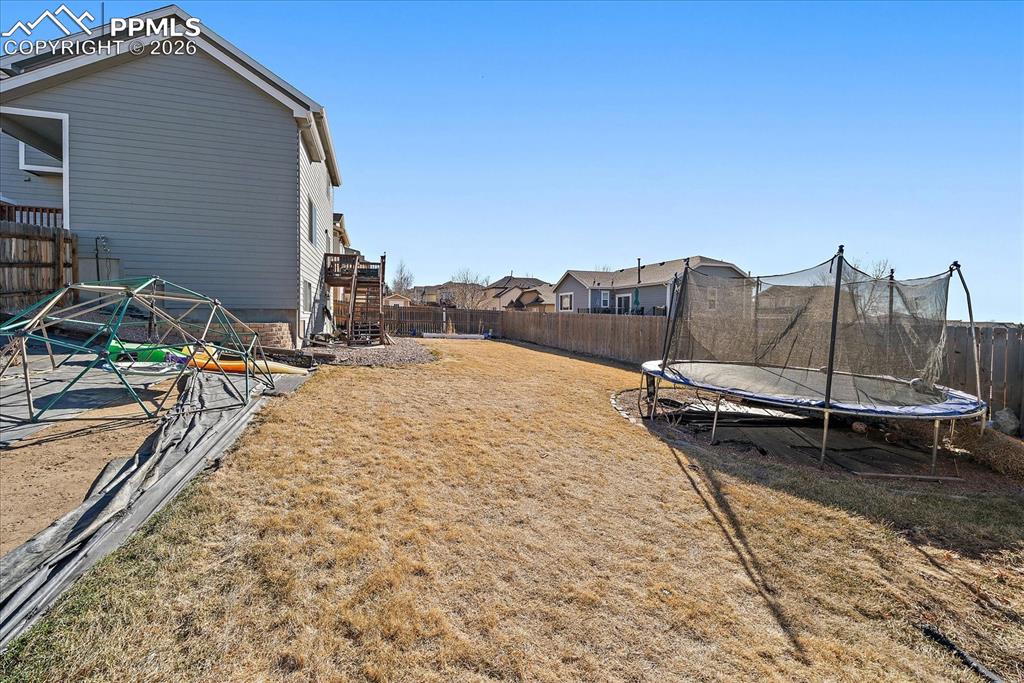 Image 27 of 27: Yard