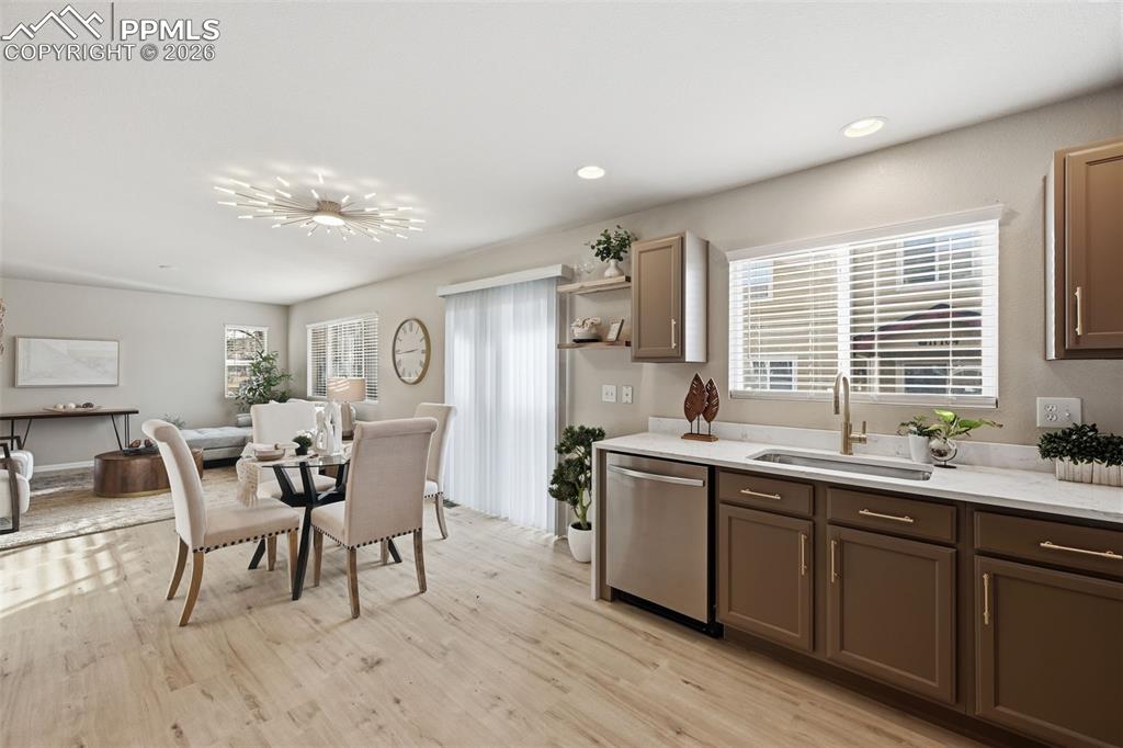 Image 12 of 34: Kitchen