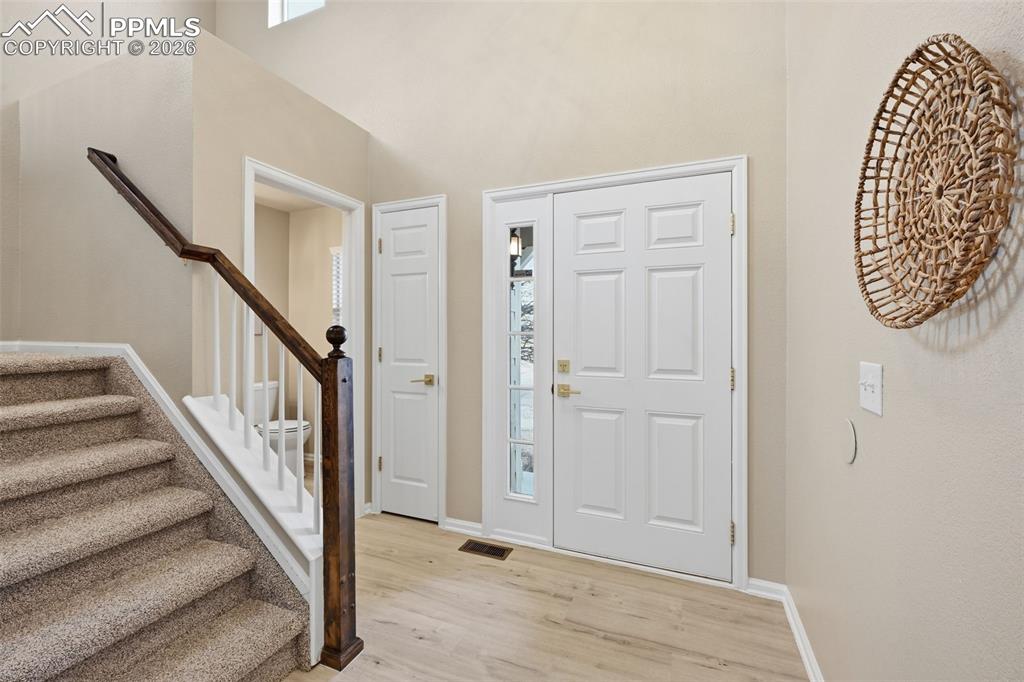 Image 15 of 34: Entry