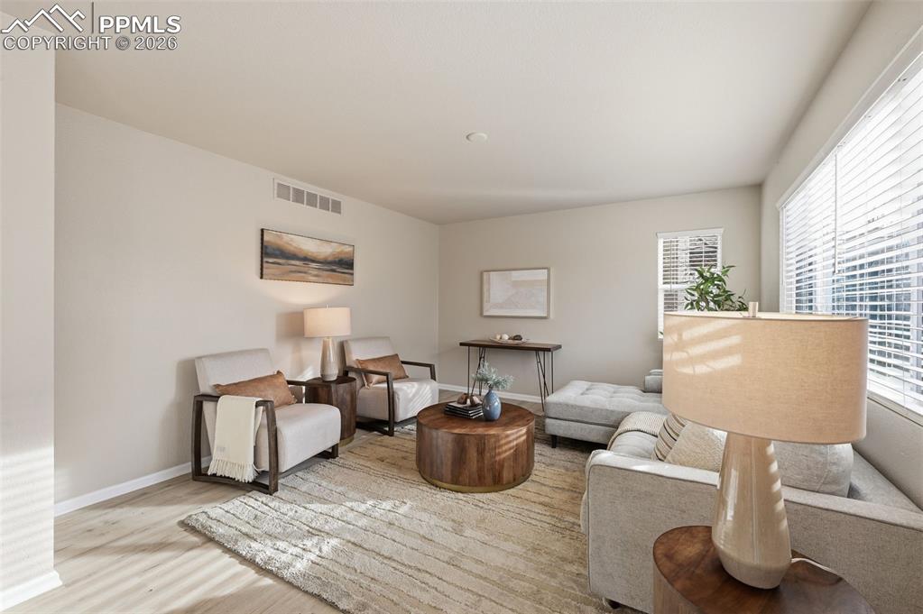 Image 9 of 34: Sitting Room