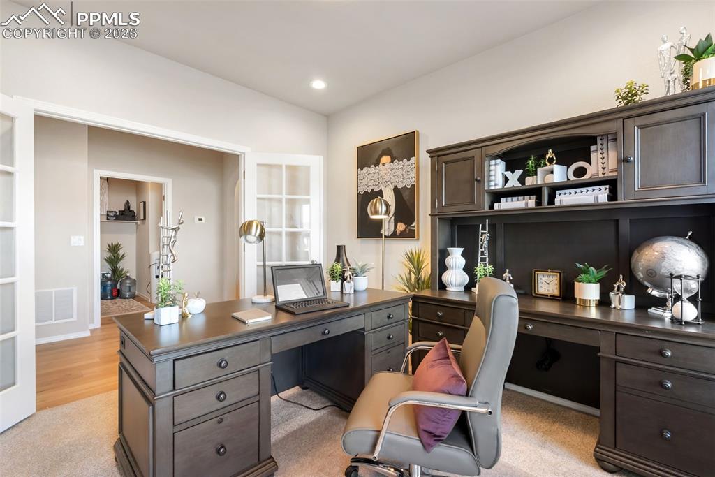 Image 21 of 48: Office