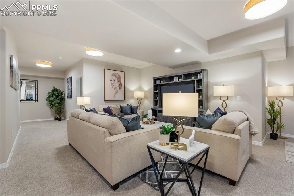 Image 34 of 48: Living Room