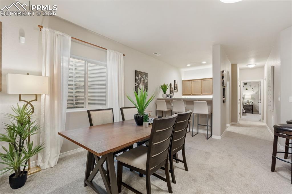 Image 39 of 48: Dining Area