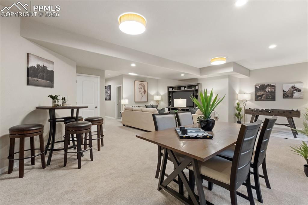 Image 41 of 48: Dining Area