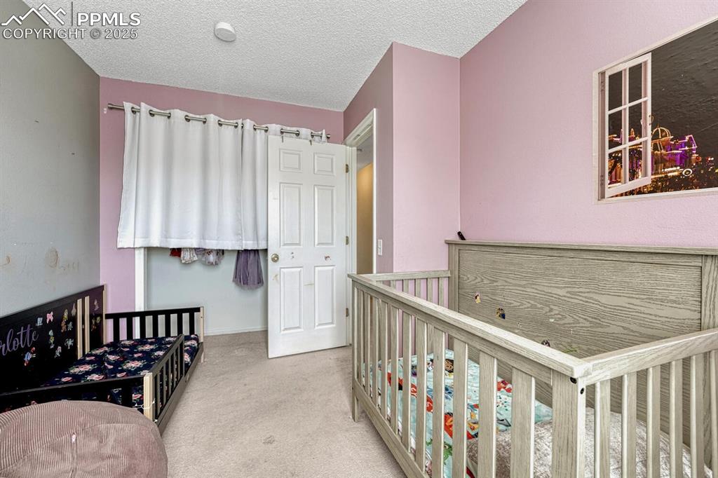 Image 18 of 47: Bedroom