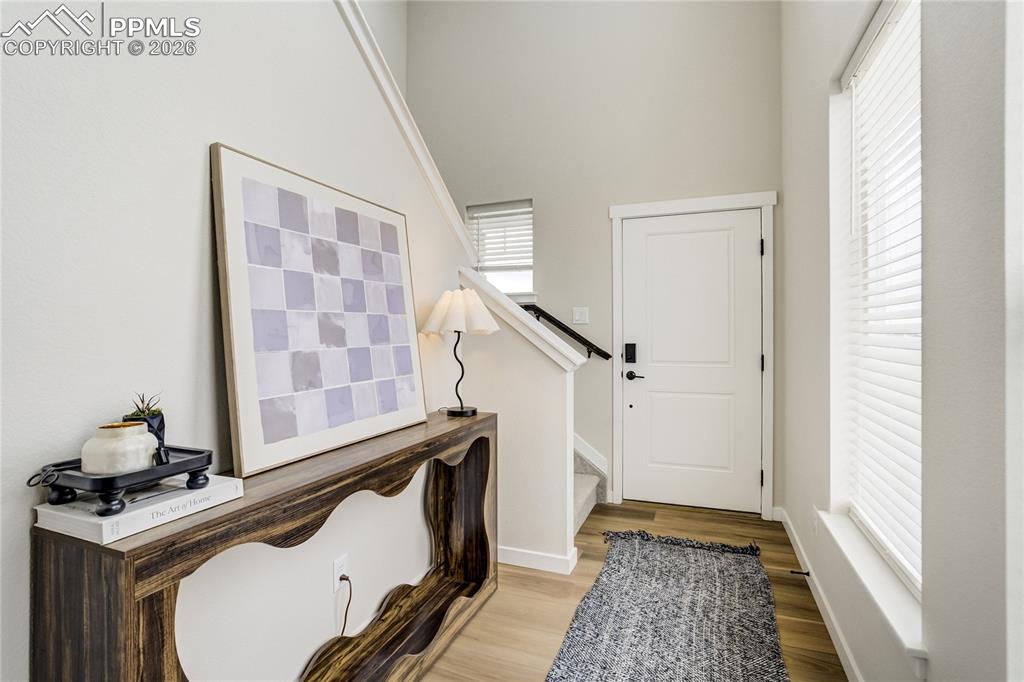 Image 19 of 35: Entry