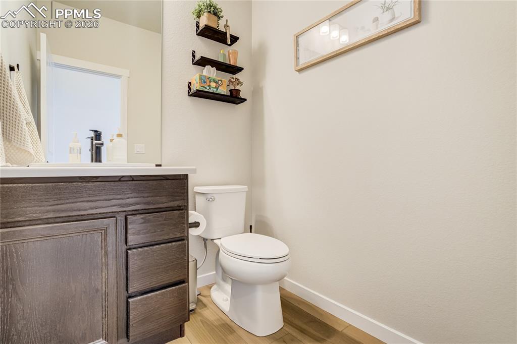 Image 33 of 35: Bathroom