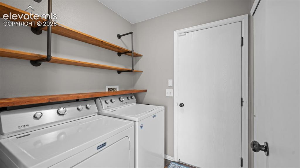 Image 12 of 33: Laundry