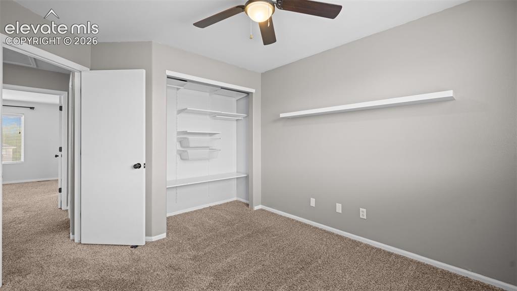 Image 19 of 33: Bedroom