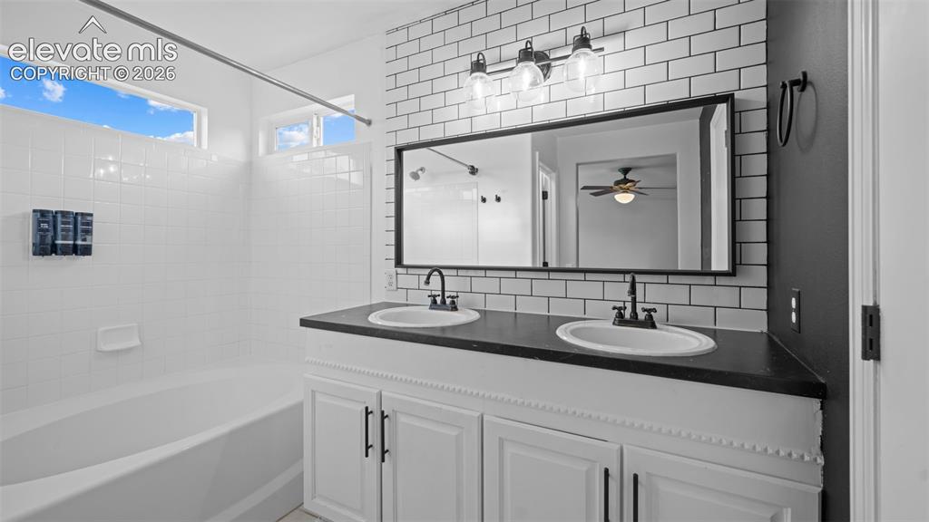 Image 22 of 33: Master Bathroom